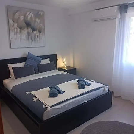 Acapulco With Pool Fuengirola