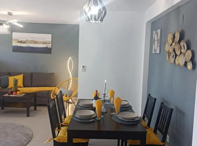 Acapulco With Pool * Фуенхірола